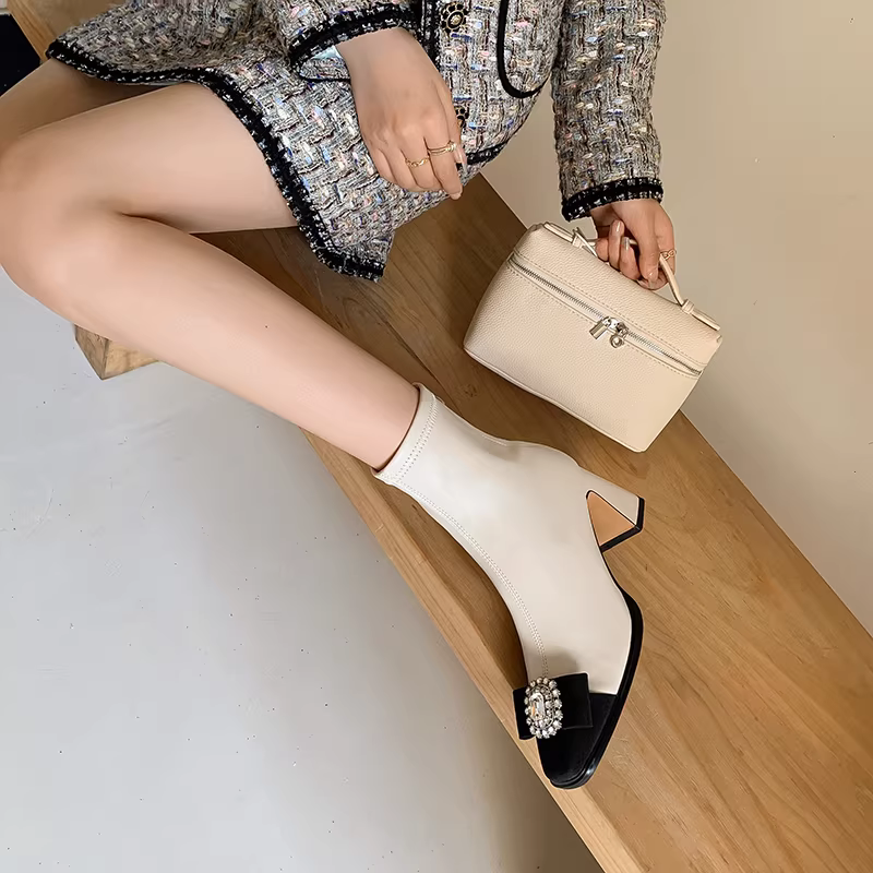 Pear Little Seven~ Giày bốt cao gót ngắn đính đá phong cách Chanel dành cho nữ, kiểu Pháp cổ điển, mũi vuông, gót vuông, kiểu dáng ôm sát chân