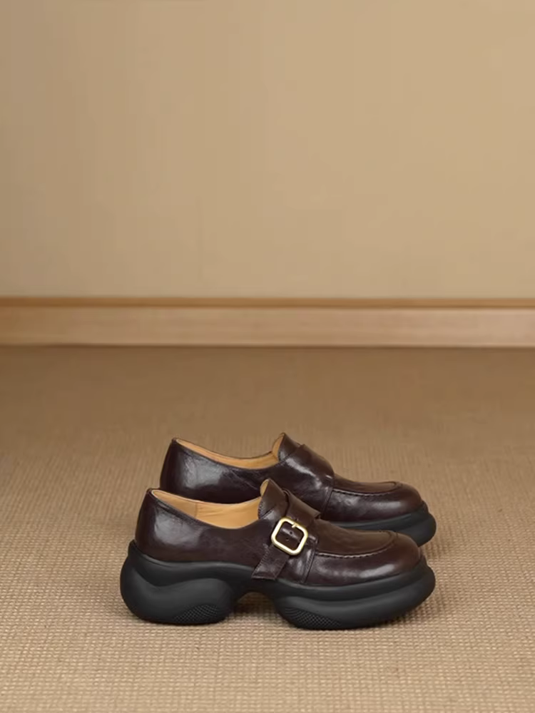 Phiên bản da cừu ~ Giày da đen đế dày kiểu Anh có khóa đơn, giày bệt da thật cắt sâu, giày đế bệt đa năng.