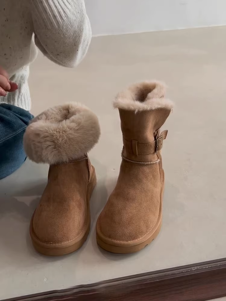 Phiên bản da cừu ~ Giày bốt đi tuyết đế dày thời trang và đa năng dành cho nữ, khóa thắt lưng bằng da lộn cổ điển, mang được hai chiều, bốt cotton dày dặn ấm áp