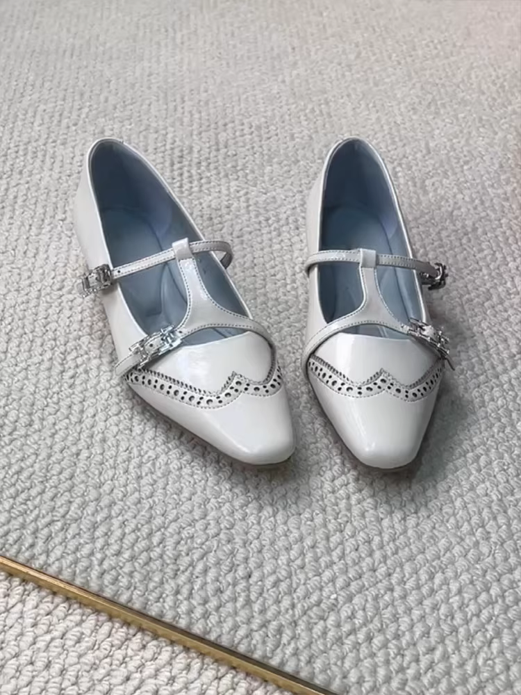 Phiên bản da cừu ~ Thiết kế mới lạ kiểu giày Mary Jane quai H, mũi vuông nhỏ, tăng chiều cao ẩn, da thật chạm khắc, giày đơn giản.