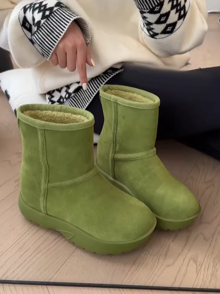 Phiên bản da bò ~ Giày bốt đi tuyết đế dày tăng chiều cao bên trong màu xanh lá cây cổ điển, độc đáo, dễ thương dành cho nữ, da lộn có lớp lót lông cừu, bốt cotton mùa đông.