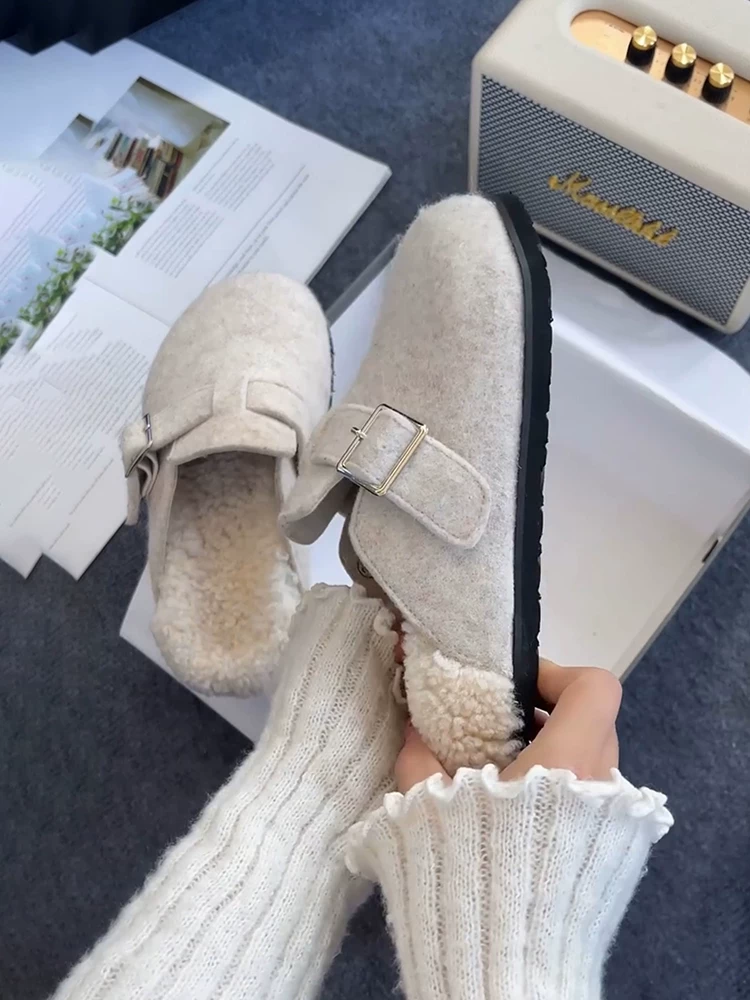 Phiên bản da cừu ~ Giày lười Birkenstock chất liệu mờ, đa năng khi đi ngoài trời, giày mùa đông đơn giản, ấm áp với lớp lót lông mềm và mũi kín dành cho nữ.