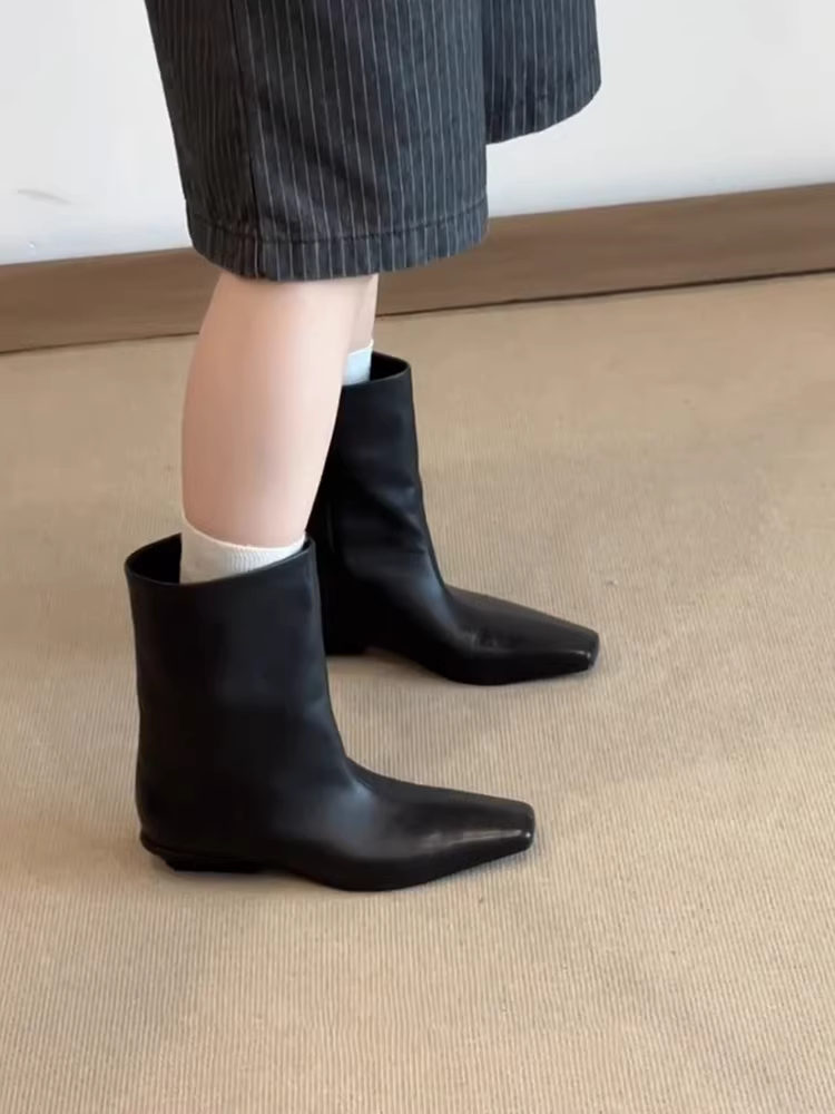 Phiên bản da bò ~ Giày bốt ngắn ống rộng tối giản bằng da thật màu đen cổ điển dành cho nữ, giày bốt thời trang mũi vuông gót thấp kiểu dáng thời trang