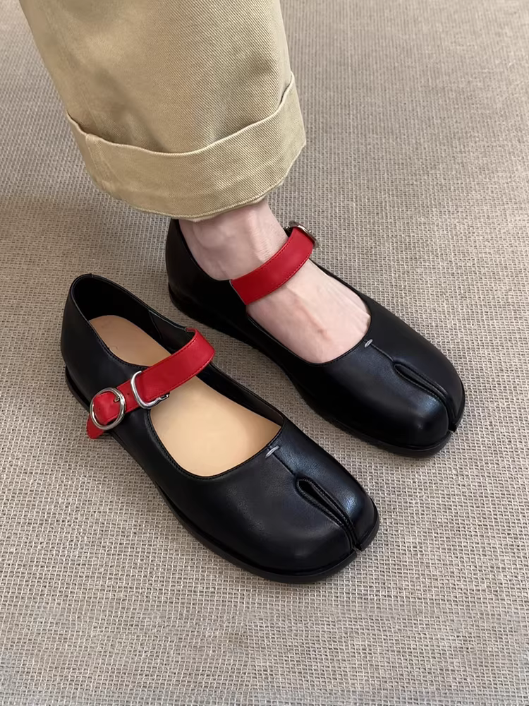 Phiên bản da cừu ~ Giày đế bằng một dây đeo màu sắc cổ điển dành cho nữ, giày Mary Jane đế bằng da thật màu đen đa năng.