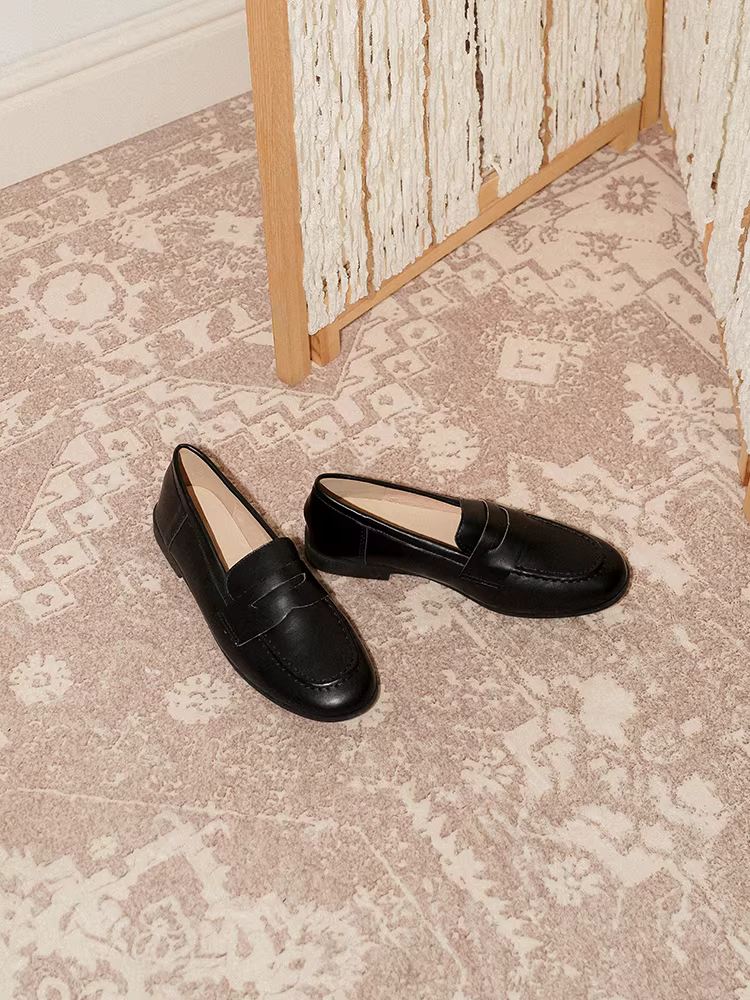 Pear Xiaoqi~ Giày lười da lộn phong cách Anh cho nữ, giày đi làm có gót dày, kiểu dáng đơn giản và thời trang.