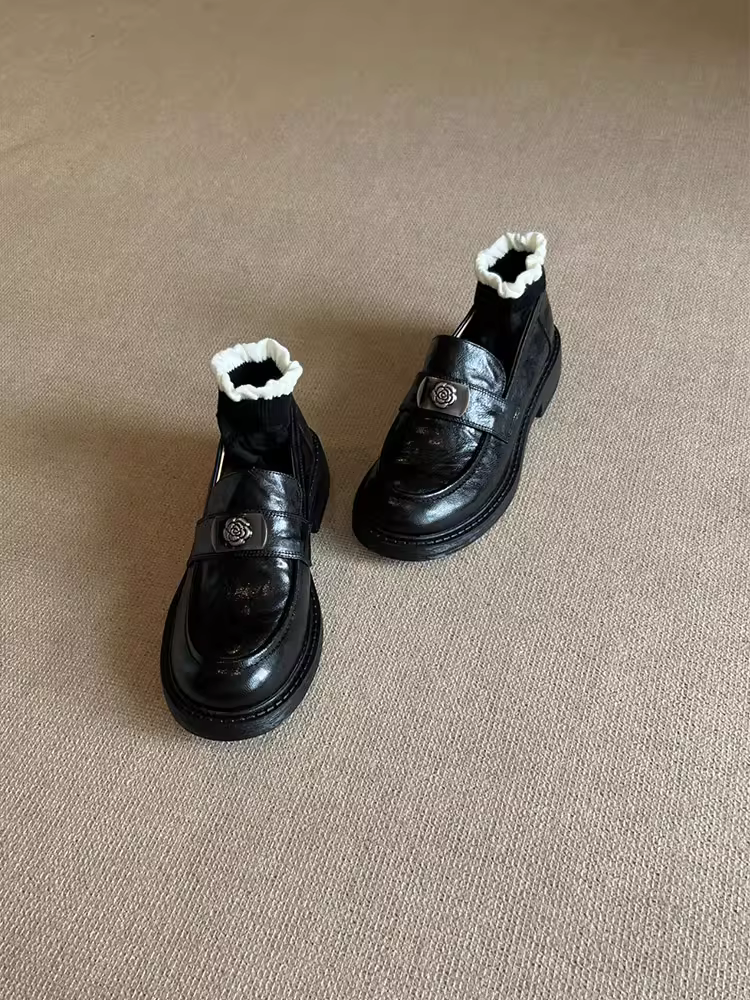 Phiên bản da cừu ~ Giày lười nông kiểu Anh dành cho nữ, giày da nhỏ kiểu Pháp cổ điển có gót dày hình hoa trà, mũi tròn, kiểu lười