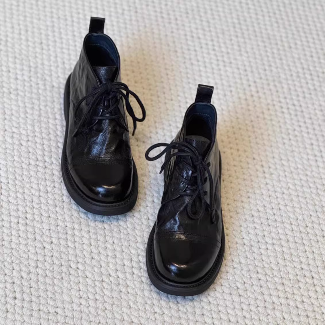 Phiên bản da bò ~ bốt cổ ngắn đế thấp cổ điển, bốt Martin buộc dây bằng da thật đã qua xử lý, bốt cổ ngắn kiểu Anh mũi tròn, bốt đơn