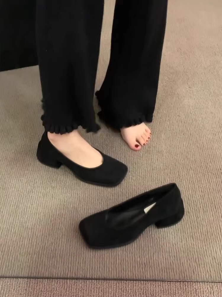 Giày Mary Jane nữ da lộn thật, kiểu dáng cổ điển, mũi vuông, gót thô, chất liệu da cừu, kiểu dáng Pháp, gót thấp, dễ mang.