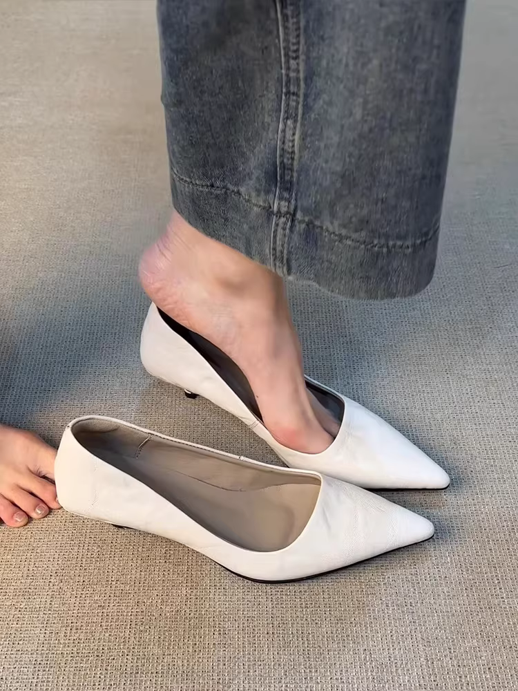 Phiên bản da cừu ~ Giày cao gót nữ phong cách Pháp nhẹ nhàng và đa năng, mũi nhọn nông, giày công sở thanh lịch, giày bệt đi làm kiểu slip-on.