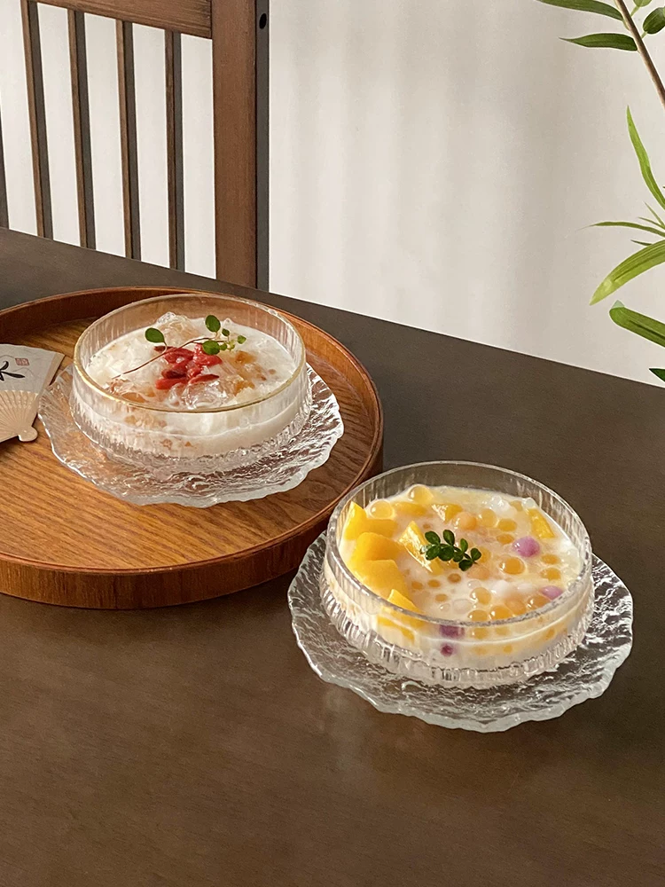Bộ bát đĩa thủy tinh trong suốt phong cách retro dùng trong gia đình, bát đựng tráng miệng, bát đựng sữa chua, bát nhỏ đựng cháo tổ yến và nấm trắng có giá trị thẩm mỹ cao.