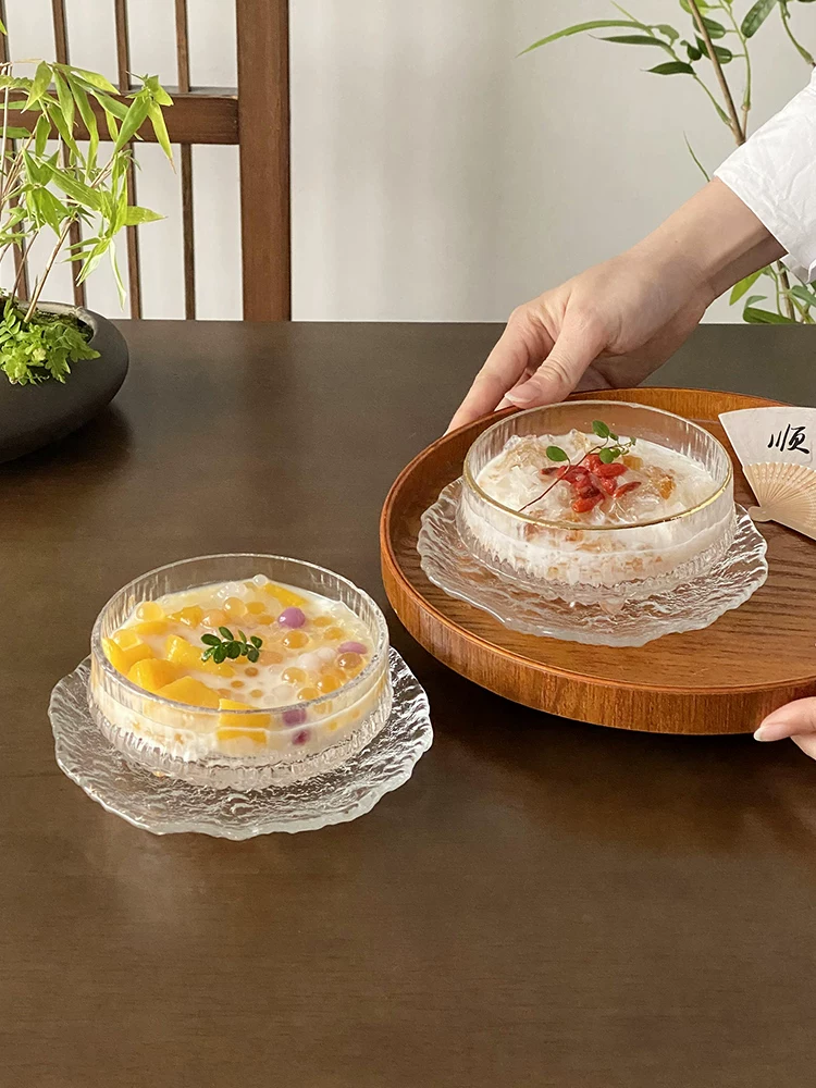 Bộ bát đĩa thủy tinh trong suốt phong cách retro dùng trong gia đình, bát đựng tráng miệng, bát đựng sữa chua, bát nhỏ đựng cháo tổ yến và nấm trắng có giá trị thẩm mỹ cao.