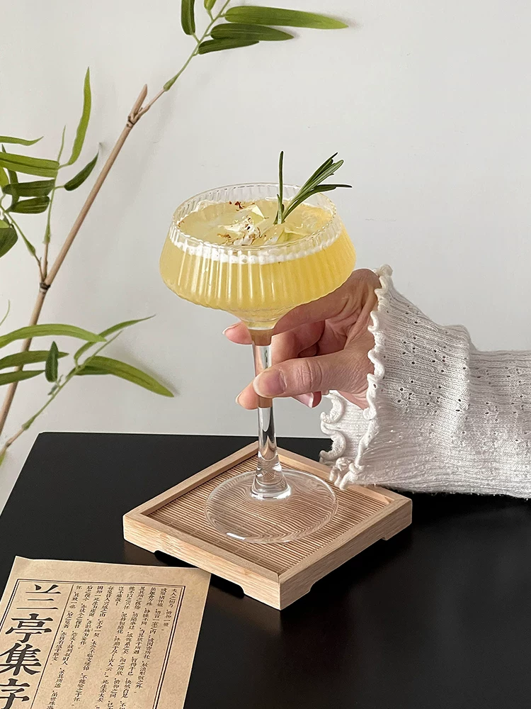 Ly thủy tinh sọc cổ điển, ly cocktail sang trọng, cốc thủy tinh thủ công, cốc trà và rượu nhẹ nhàng, cốc đựng rượu mùi.