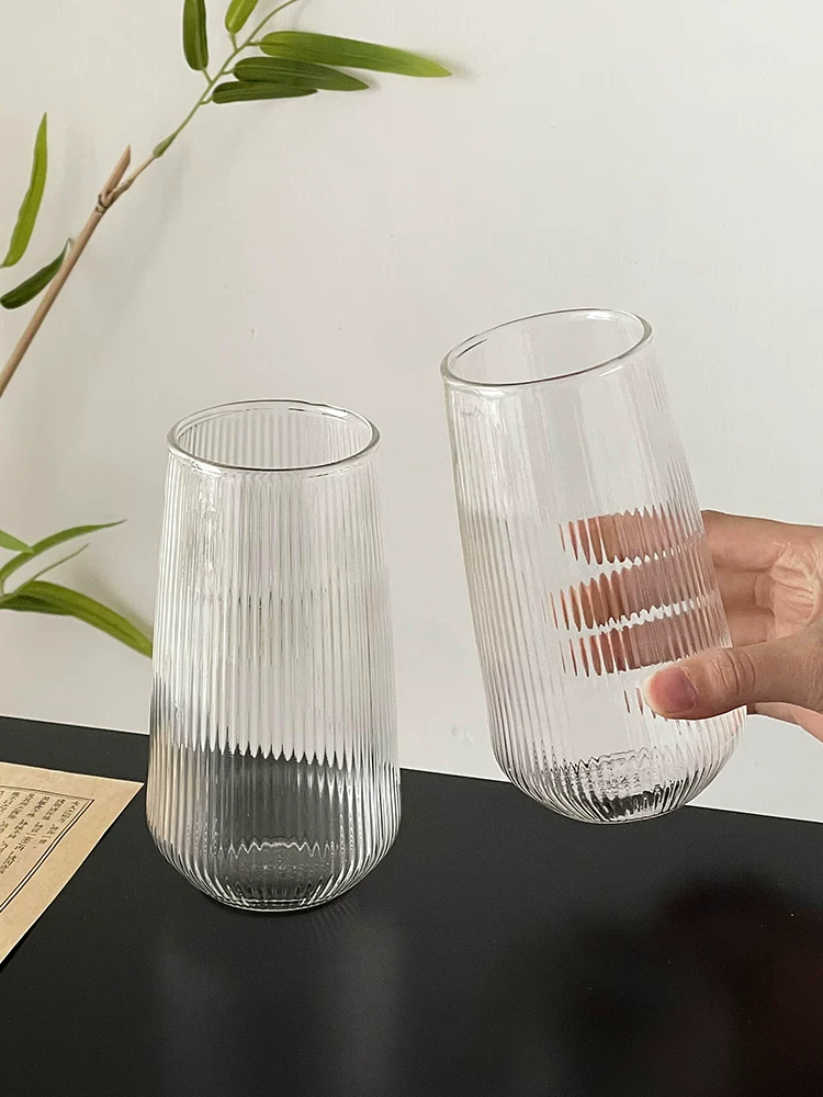 Ly thủy tinh sọc độc đáo, mang lại cảm giác cao cấp, dùng làm ly cocktail, ly nước ép, ly cà phê, ly nước lạnh, ly nước có ga.
