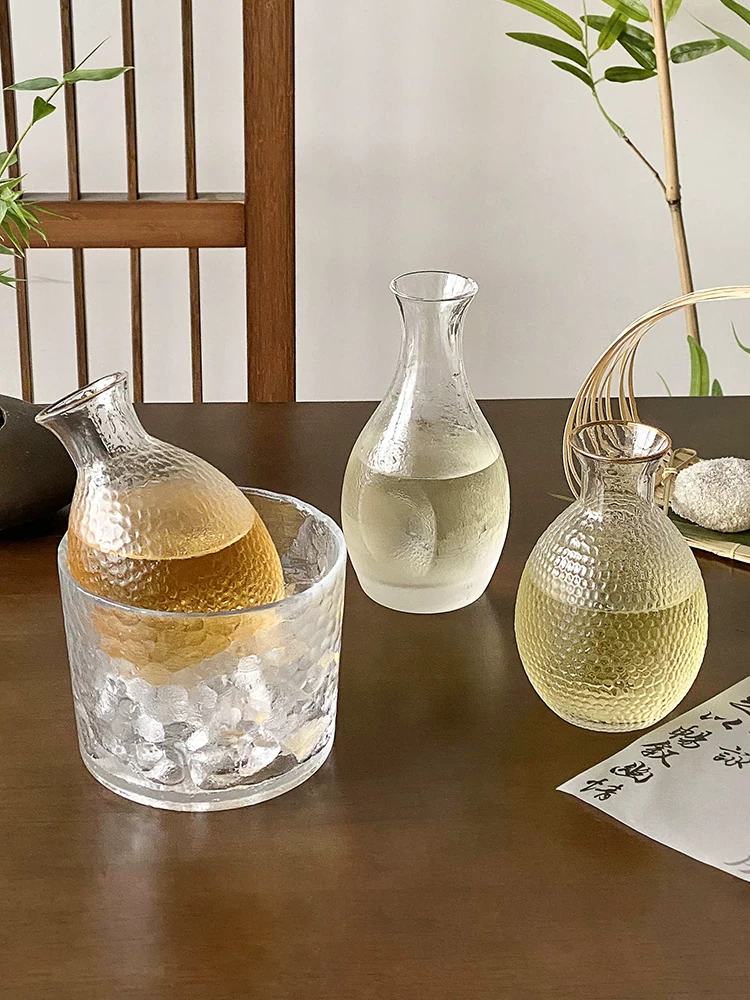 Bộ ấm chén thủy tinh kiểu Trung Quốc mới, ấm pha trà lạnh, chén nhỏ, ấm rượu sake họa tiết chạm nổi, chén rượu sáng tạo, chén rượu vang.