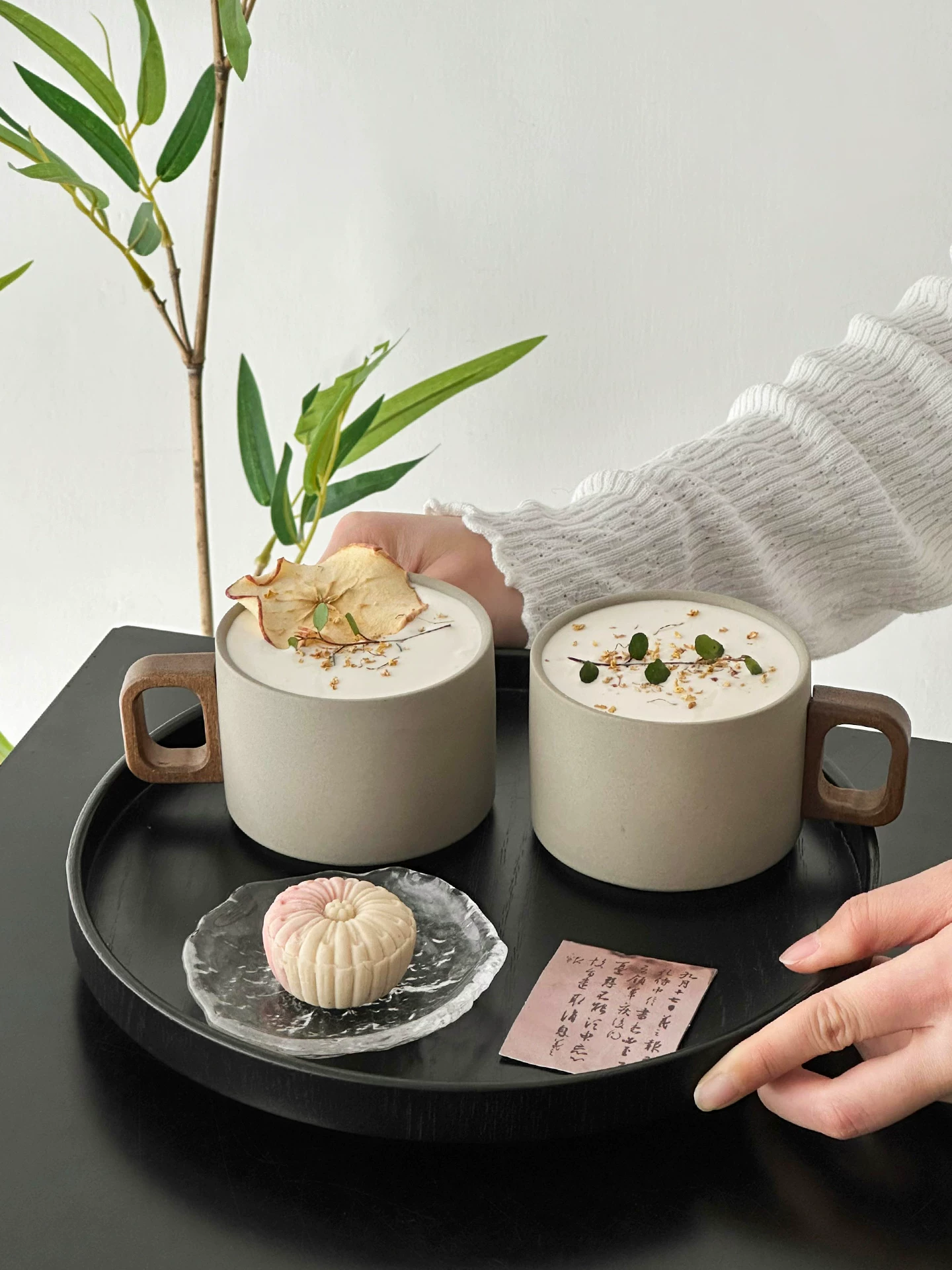 Cốc cà phê gốm sứ phong cách retro, thiết kế thời trang, cốc nghệ thuật latte thẩm mỹ cao, cốc latte đẹp, cốc uống nước hấp dẫn.