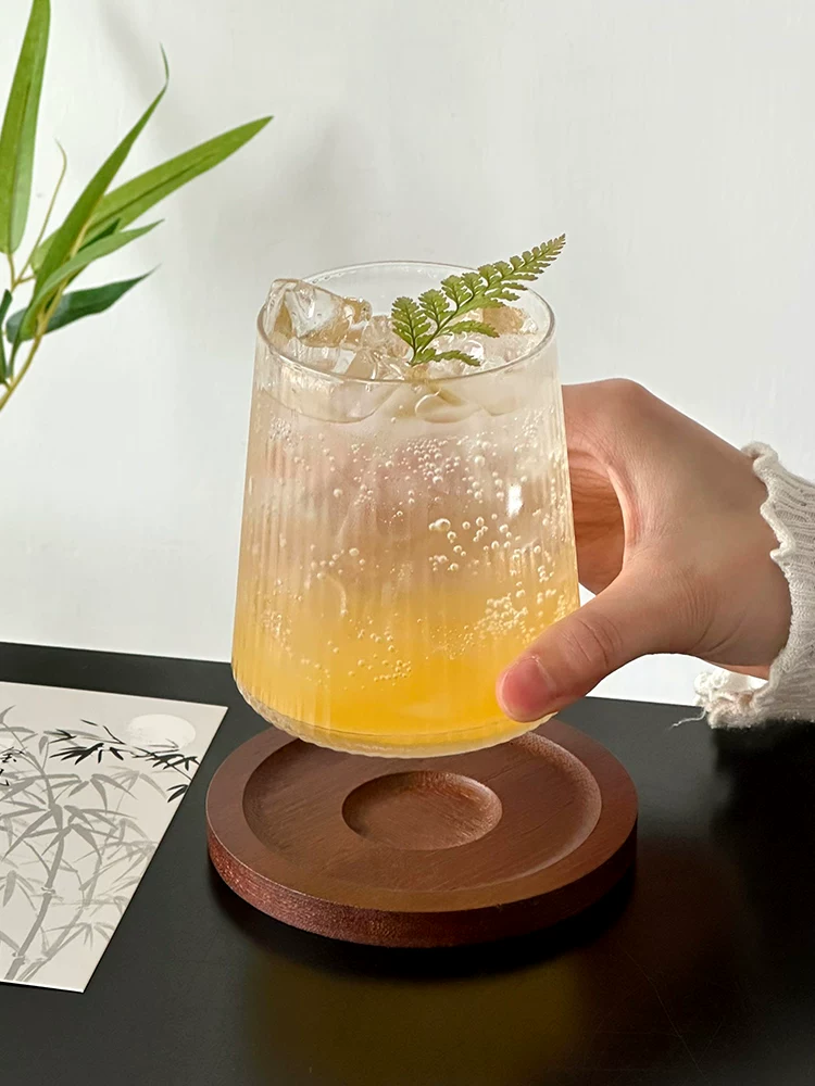 Ly rượu vang, cốc cà phê, ly cocktail, cốc nước sáng tạo kiểu Nhật chất lượng cao dùng để uống đồ uống.