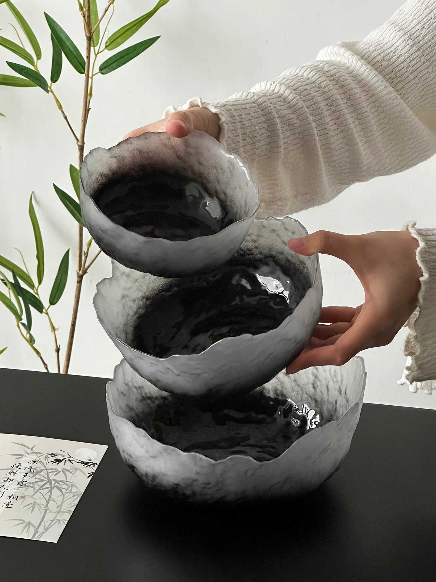 Đĩa trái cây thủy tinh đen mờ kiểu gradient, đĩa trái cây để bàn cà phê, đĩa đựng đồ ăn nhẹ, đĩa đựng hạt thẩm mỹ cao, đĩa đựng trái cây sấy khô, khay đựng trái cây.
