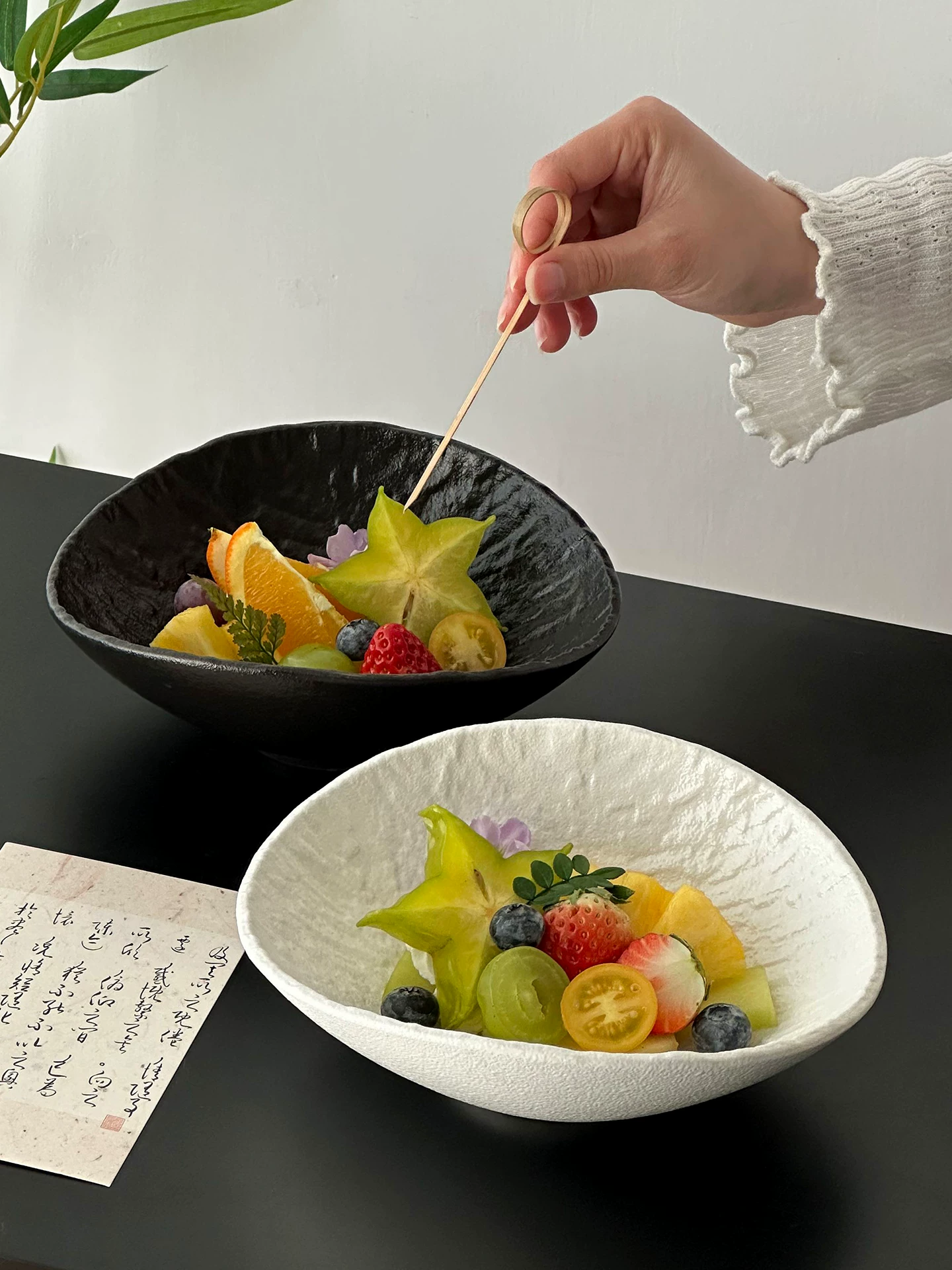 Đĩa sứ cổ điển kiểu Trung Quốc, đĩa tráng miệng trà chiều tinh tế, đĩa trái cây sang trọng nhẹ nhàng, đĩa màu trơn, đĩa sâu lòng, đĩa ăn tối đẹp mắt.