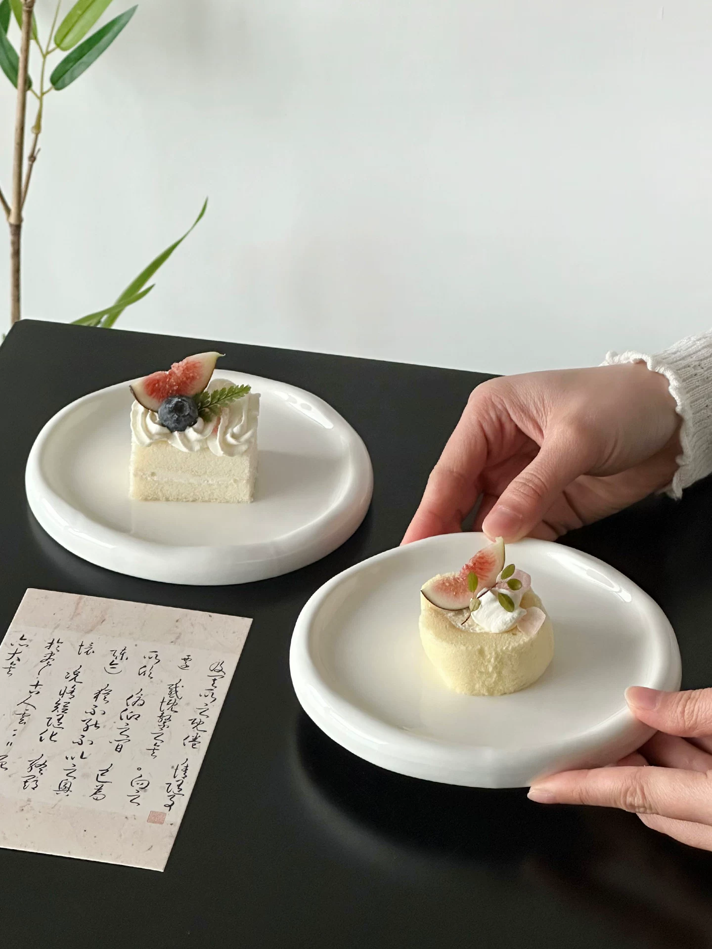 Đĩa sứ đơn giản, đĩa màu trơn, đĩa tráng miệng cao cấp dùng cho trà chiều, đĩa bánh ngọt, đĩa nhỏ tinh tế.