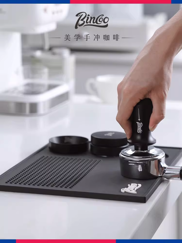 Bộ dụng cụ pha cà phê Bincoo: thảm lót, dụng cụ ép cà phê dày, hộp đựng bột, bộ lọc nước, thảm lót đa năng màu đen