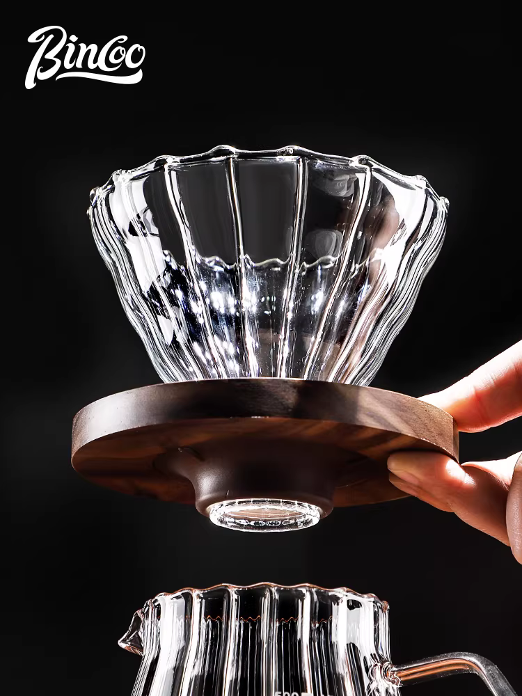 Bộ dụng cụ pha cà phê thủ công Bincoo gồm cốc lọc V60, bình lọc, phễu lọc, ấm pha cà phê.