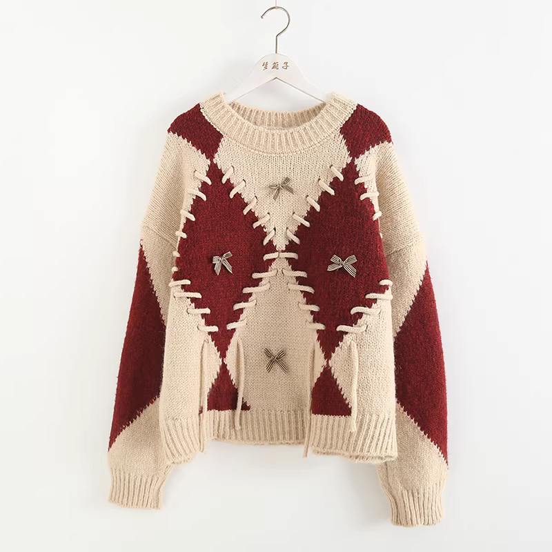 Áo len nữ dáng rộng cổ tròn tay dài phối màu chần bông kiểu dáng mới Thu 2024 Dream Box