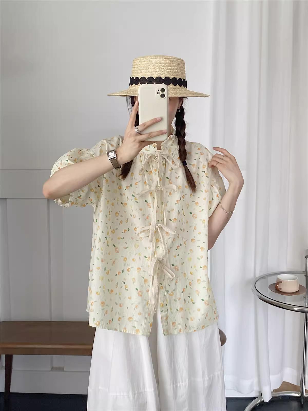 Áo sơ mi cotton in họa tiết mới mùa hè 2024 Dream Box, cổ đứng bèo nhún, dây buộc ren, tay ngắn, dáng rộng.