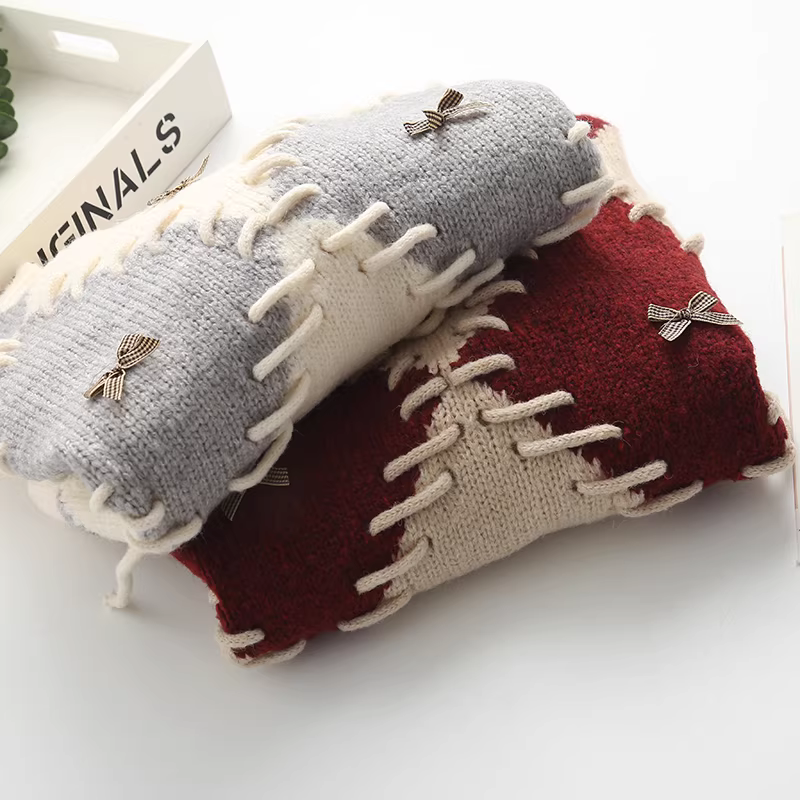 Áo len nữ dáng rộng cổ tròn tay dài phối màu chần bông kiểu dáng mới Thu 2024 Dream Box