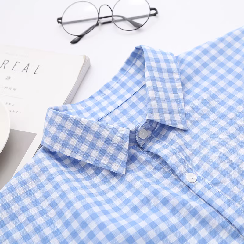 Áo sơ mi nữ cotton kẻ caro cổ trụ phong cách mới mùa hè 2025 Dream Box, thiết kế tươi mới, nghệ thuật, đa năng, dáng rộng, màu xanh kẻ caro