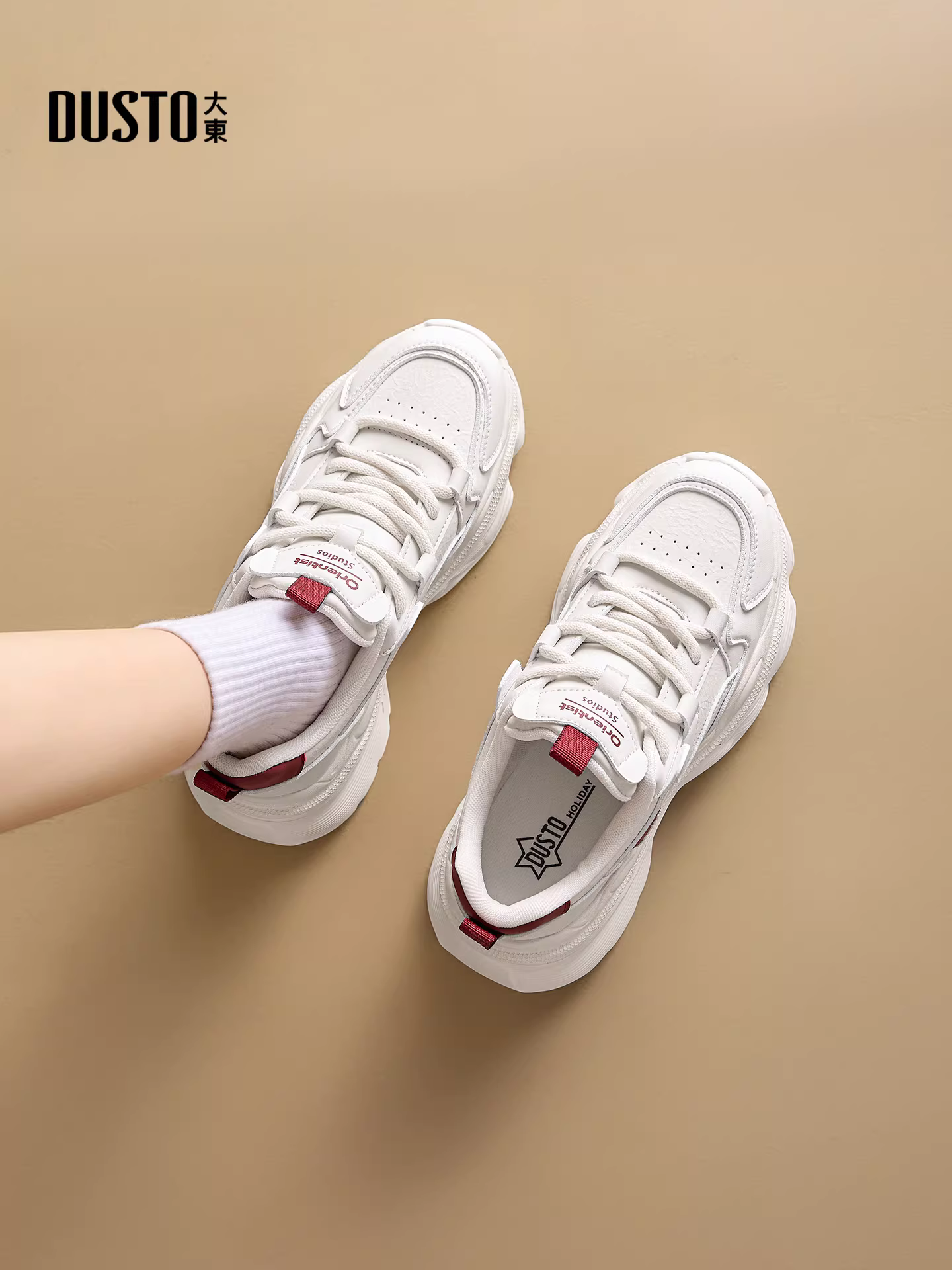 Giày bố nữ, màu trắng, lót lông cừu, ấm áp, giày mùa thu đông 2025 mới, đế dày, tăng chiều cao, giày thể thao thường ngày.