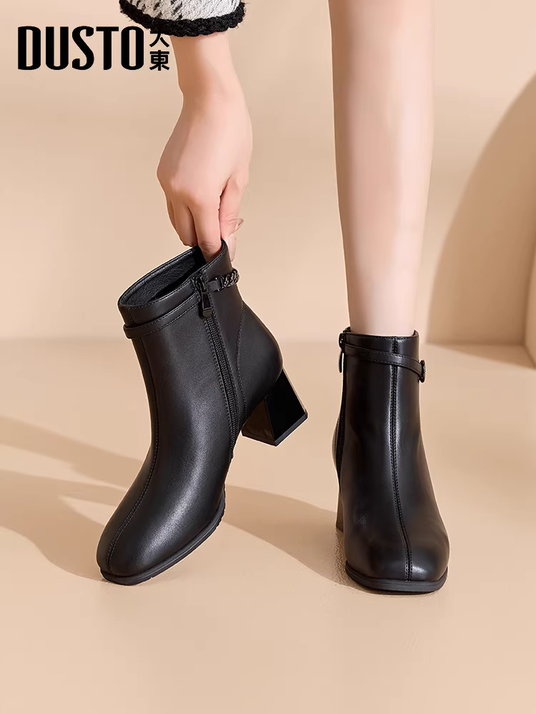 Giày bốt ngắn màu đen Dadong dành cho nữ, kiểu mới thu đông 2025, gót cao chunky, kiểu Chelsea, bốt ôm sát, bốt cổ ngắn kiểu Pháp.