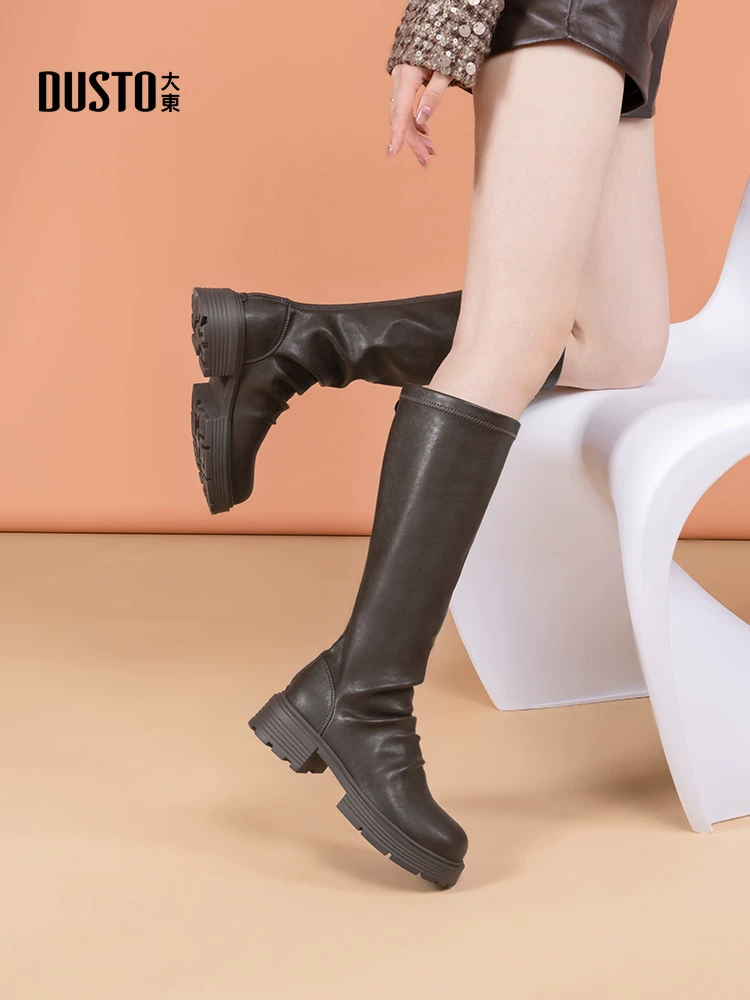 Giày bốt đế dày Dadong dành cho nữ 2025, mẫu mới thu đông, lót lông cừu, kiểu dáng ôm sát, xếp ly, cổ cao, kiểu đi xe.