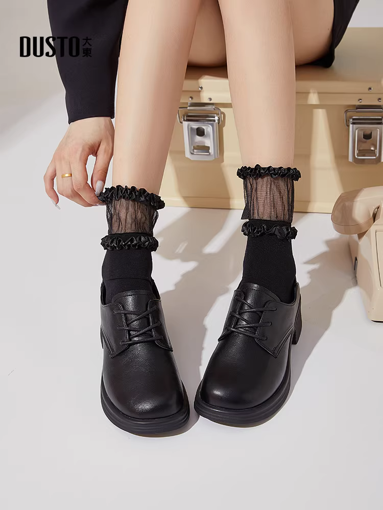 Giày da đen đa năng Dadong dành cho nữ 2025, kiểu dáng Anh quốc mới mùa thu đông, giày lười đi làm, giày đơn cổ sâu.