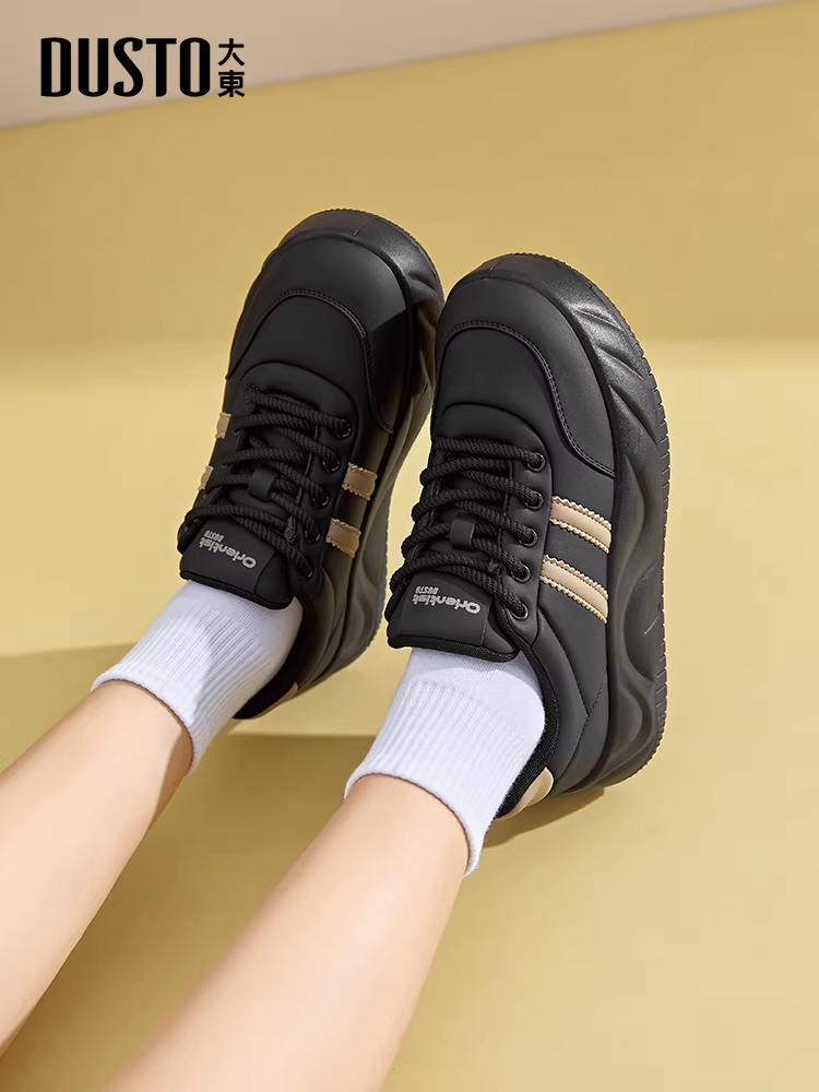 Giày thể thao đế dày Dadong dành cho nữ, giày thu đông mới 2025, giày trắng tăng chiều cao cho nữ, giày lười, giày thể thao.