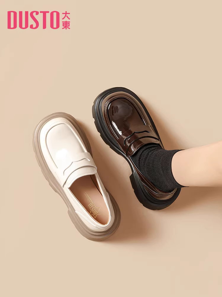 Giày lười nữ đế dày 2025 mẫu mới thu đông màu đen da bóng mũi tròn kiểu Anh tăng chiều cao giày da nhỏ gọn