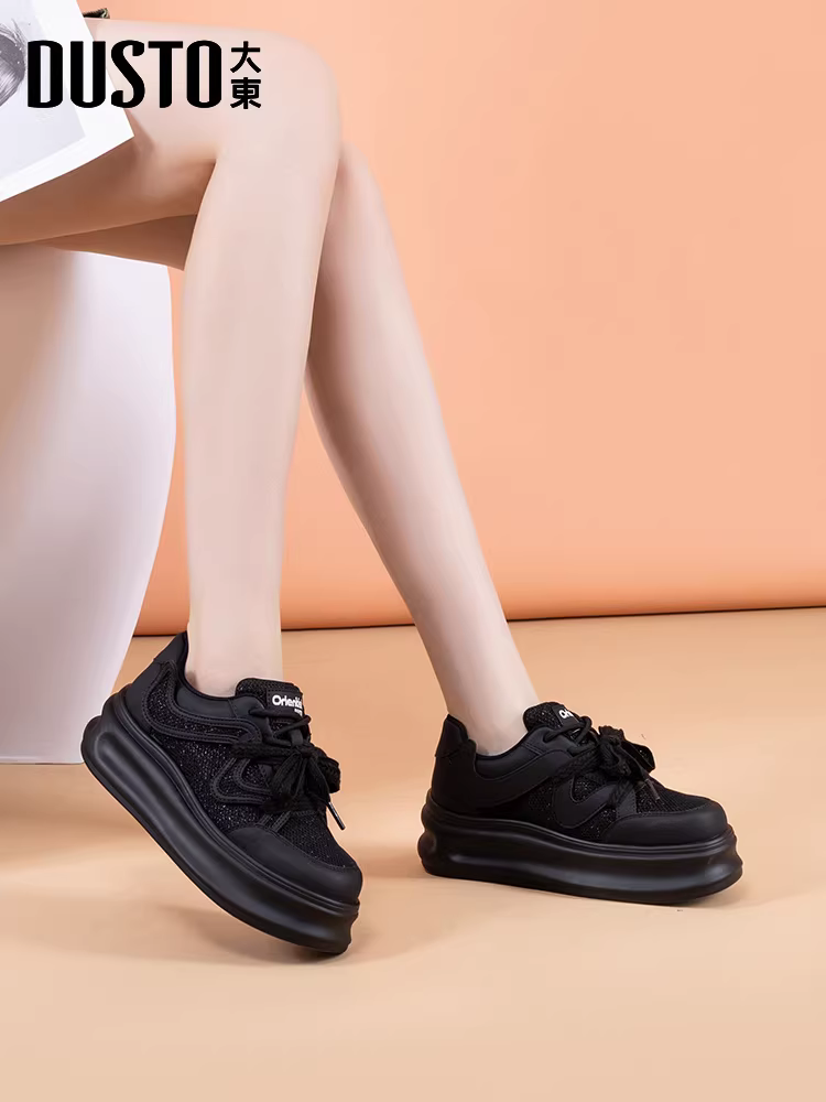 Giày thể thao đế dày Dadong dành cho nữ, giày tăng chiều cao mùa thu đông 2025 mới, giày bạc độc đáo, giày thể thao thường ngày nữ.