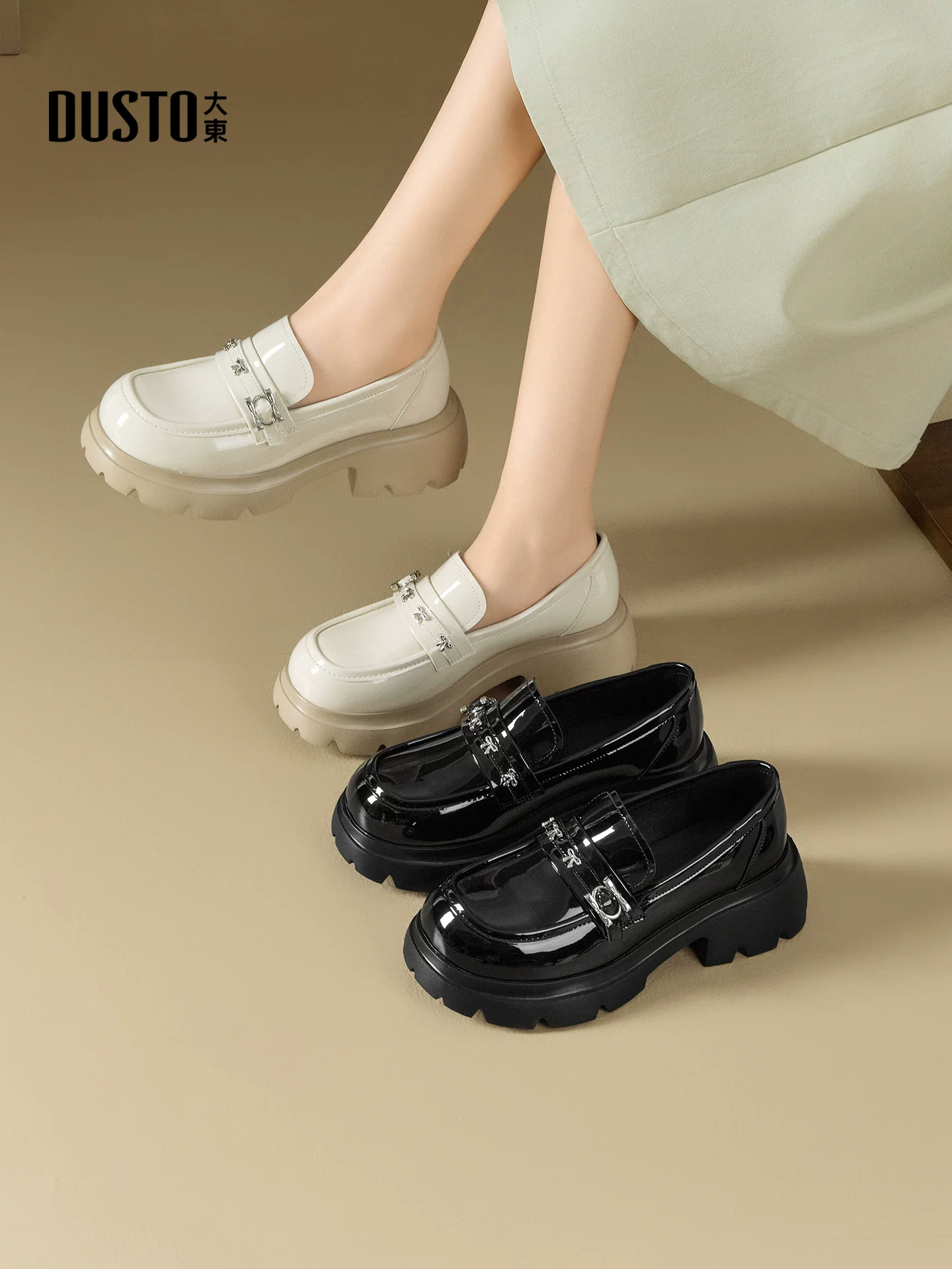 Giày lười đế dày màu đen Dadong dành cho nữ, mẫu mới thu đông 2025, rất thời trang và thoải mái, kiểu Anh, giày da nhỏ gọn.