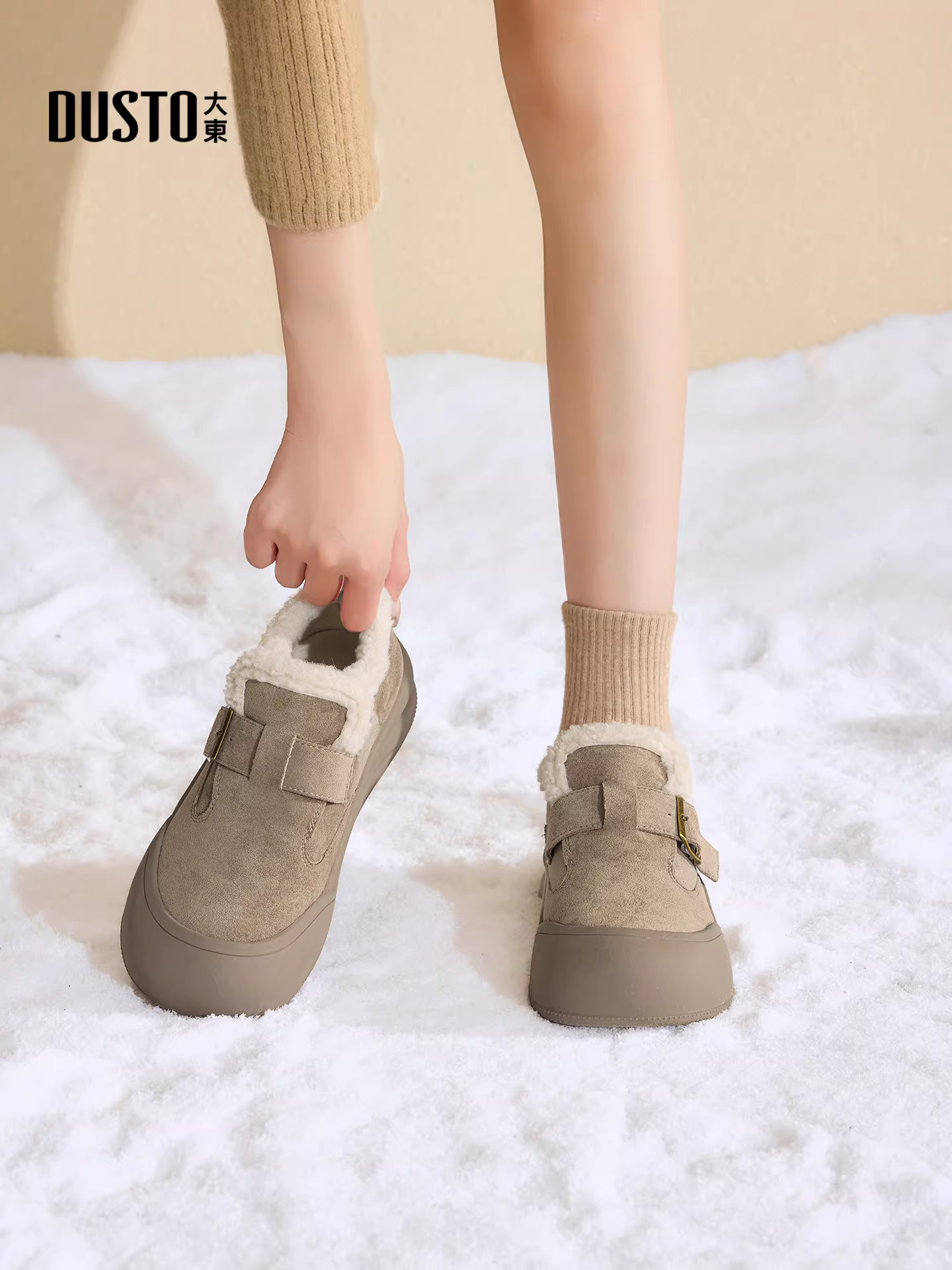 Giày cotton kiểu Dadong Birkenstock dành cho nữ, giày lười mùa đông mới năm 2025 lót lông ấm áp, giày bốt lông dày đế dày.