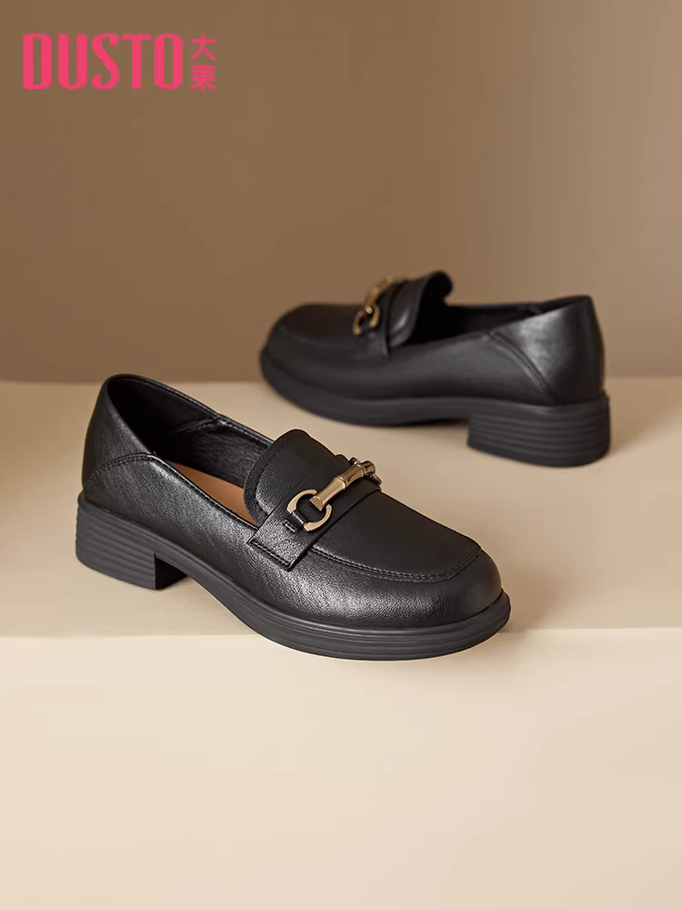 Giày da nhỏ đa năng màu đen Dadong dành cho nữ 2025 mới mùa thu đông, giày đế mềm, kiểu lười, đế dày, gót thấp.