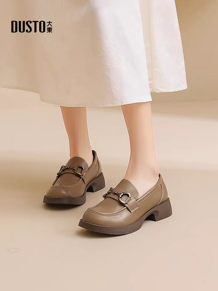 Giày da nữ mũi tròn 2025 mẫu mới thu đông màu đen đế dày kiểu lười dễ đi đa năng đi làm