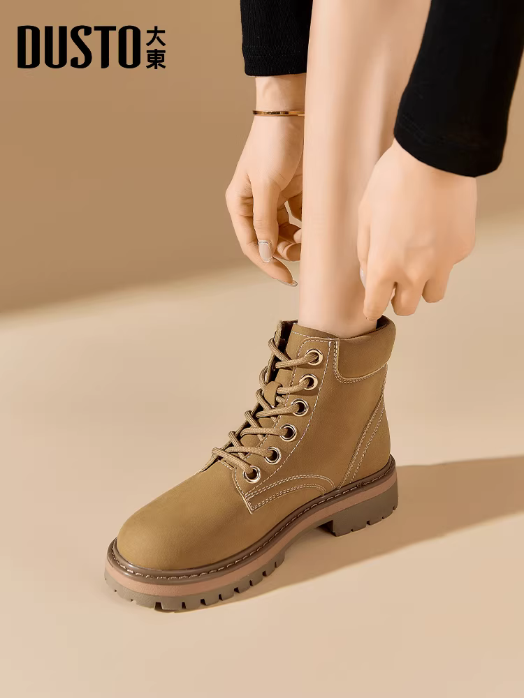 Giày bốt Martin nữ nổi tiếng của Dadong năm nay, kiểu Anh mới năm 2025, bốt ngắn nữ mùa thu đông, màu vàng bền đẹp.