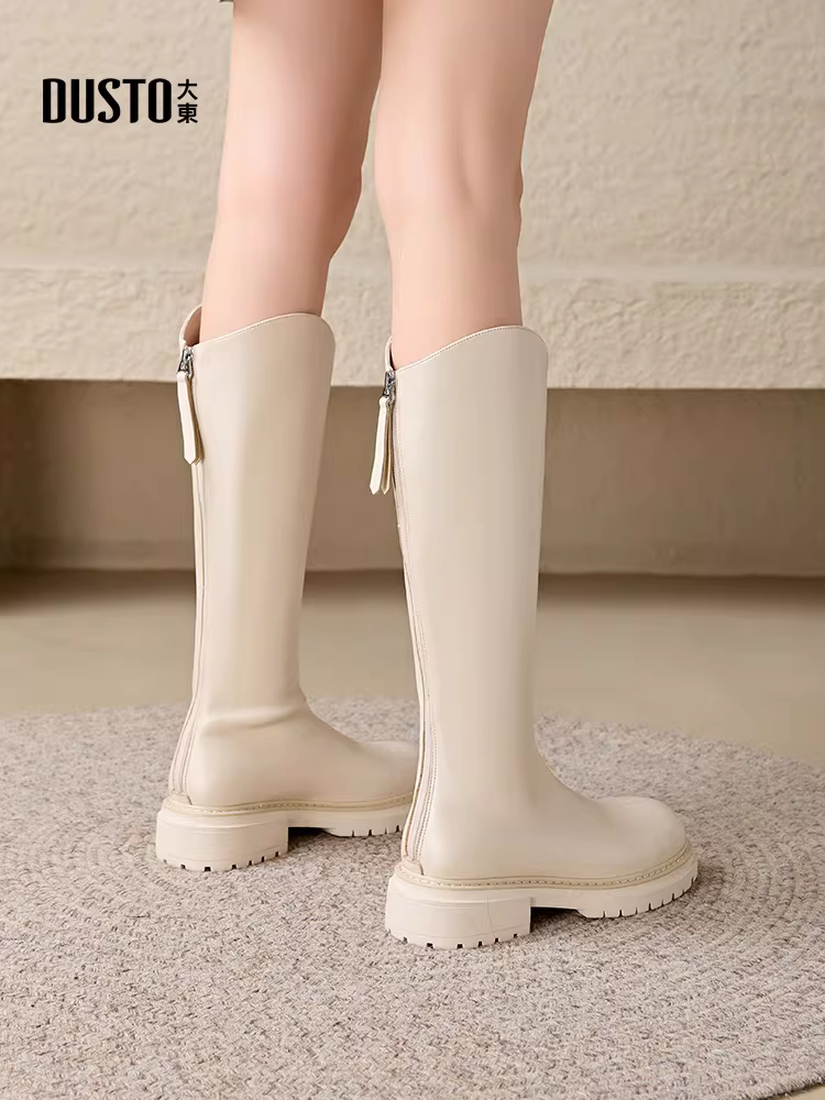 Giày bốt đế dày Dadong dành cho nữ, kiểu mới thu đông 2025, bốt cao cổ trắng tăng chiều cao, bốt ôm dáng, bốt cưỡi ngựa kiểu chữ V.