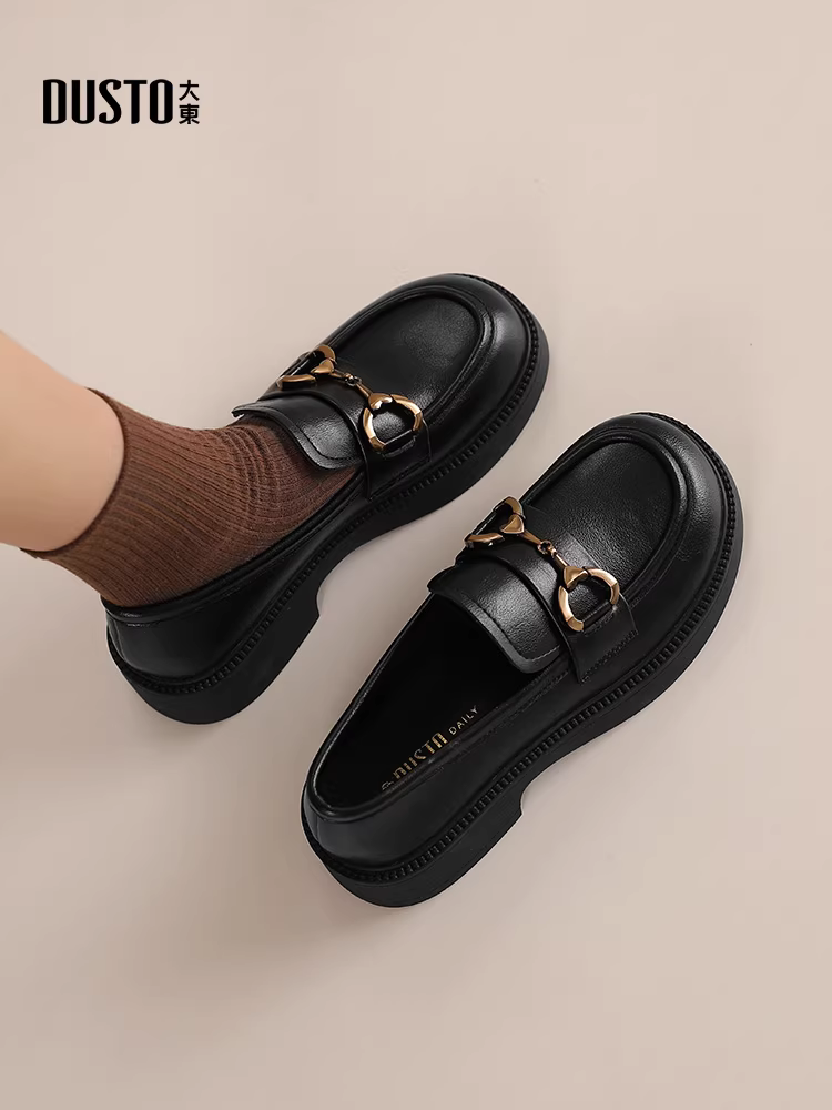 Giày da trắng Dadong dành cho nữ 2025, mẫu mới thu đông, mũi tròn, đa năng, giày đơn đế dày, kiểu lười, giày nữ