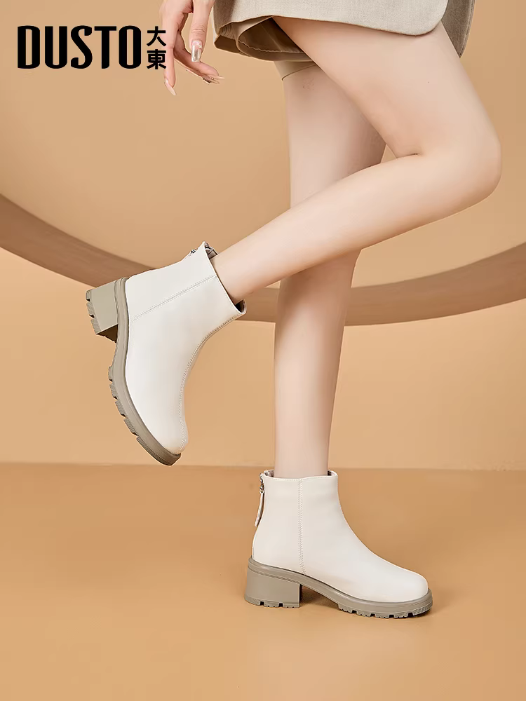 Giày bốt ngắn Dadong Chelsea dành cho nữ, kiểu mới thu đông 2025, màu đen đế dày, phối được với chân váy, bốt cổ ngắn, bốt Martin.