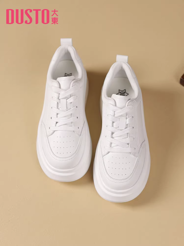 Giày thể thao đế dày màu trắng Dadong dành cho nữ, mẫu mới phổ biến mùa thu đông 2025, giày nữ đa năng, giày tăng chiều cao, giày thể thao thoáng khí, giày thường ngày.