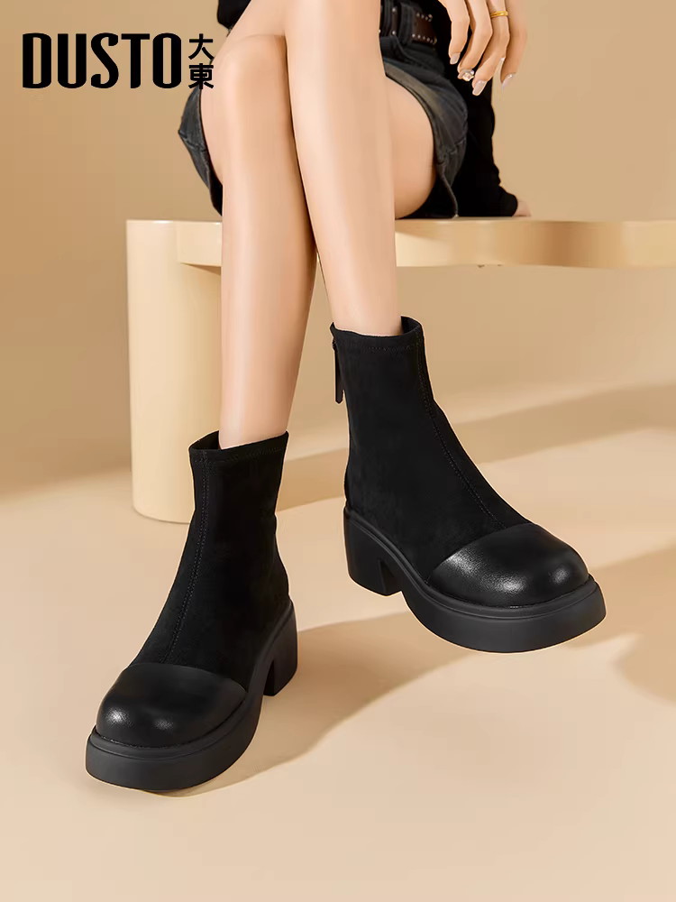 Giày bốt đế dày Dadong dành cho nữ, mẫu mới thu đông 2025, màu đen, dành cho người thấp, kiểu tất, chất liệu da lộn, dệt kim, co giãn.