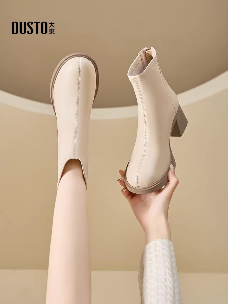 Giày bốt Dadong nữ, kiểu mới thu đông 2025, bốt Martin đế dày màu trắng, bốt cổ ngắn phong cách Hàn Quốc, bốt ngắn tăng chiều cao dành cho người nhỏ nhắn.