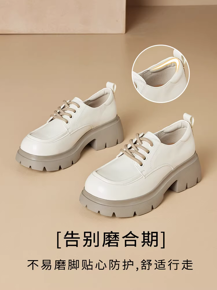 Giày lười nữ đế dày 2025 kiểu mới màu đen mùa thu đông, gót dày, giày đơn, phong cách Anh, giày da tăng chiều cao