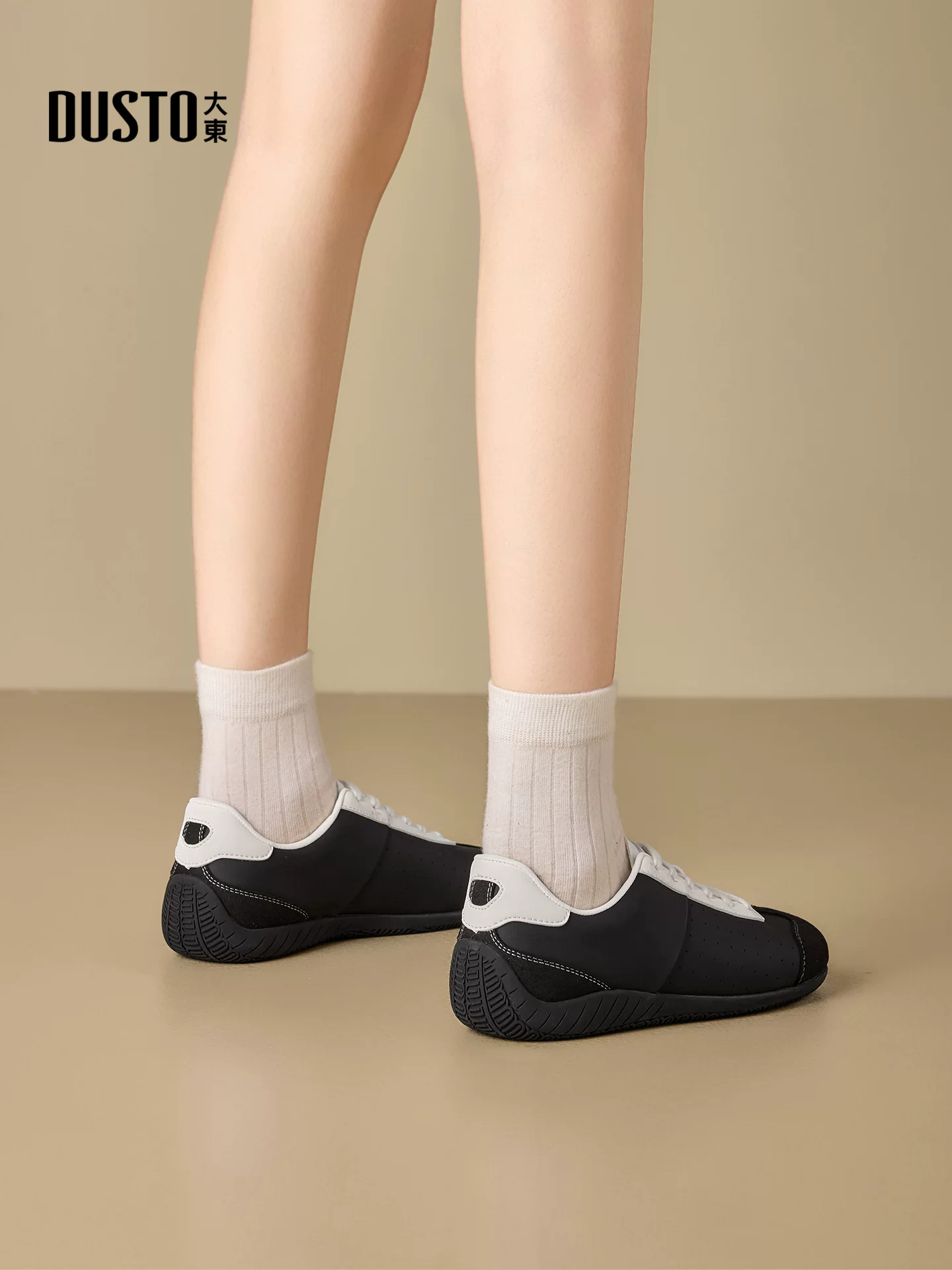 Giày thể thao retro Dadong dành cho nữ, giày thể thao buộc dây mùa thu đông 2025 mới, giày thể thao đế bằng đa năng, phong cách thường ngày.