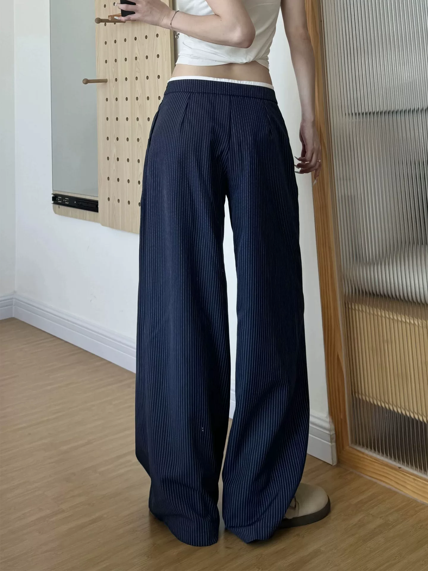 Quần ống rộng thường ngày có họa tiết sọc dành cho nữ, cỡ lớn mùa hè, lười biếng và thoải mái, cạp cao, mềm mại, quần kiểu dáng thon gọn.